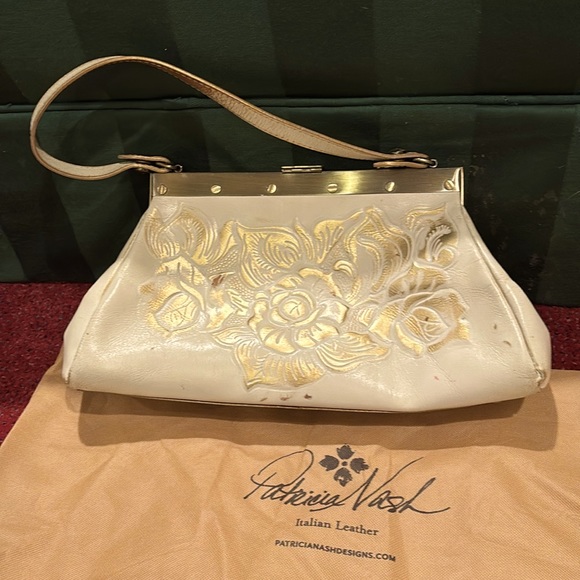 Patricia Nash Leather ladies hand bag. - Picture 2 of 6